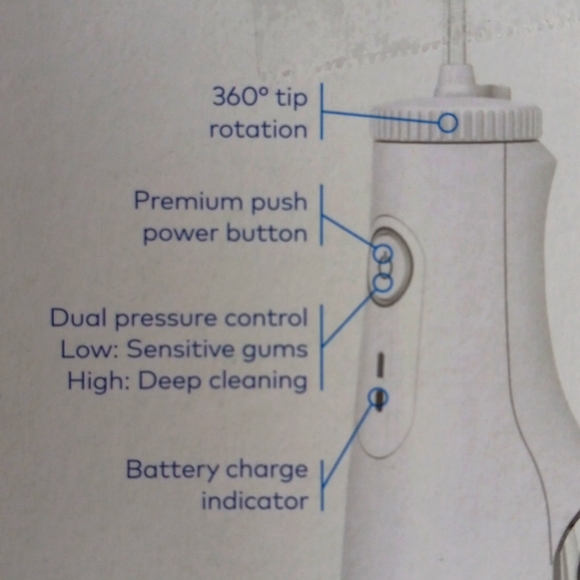 👄 Waterpik Water Flosser compact cordless waterproof w/USB charger in box 👄